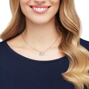 SWAROVSKI SWAN NECKLACE